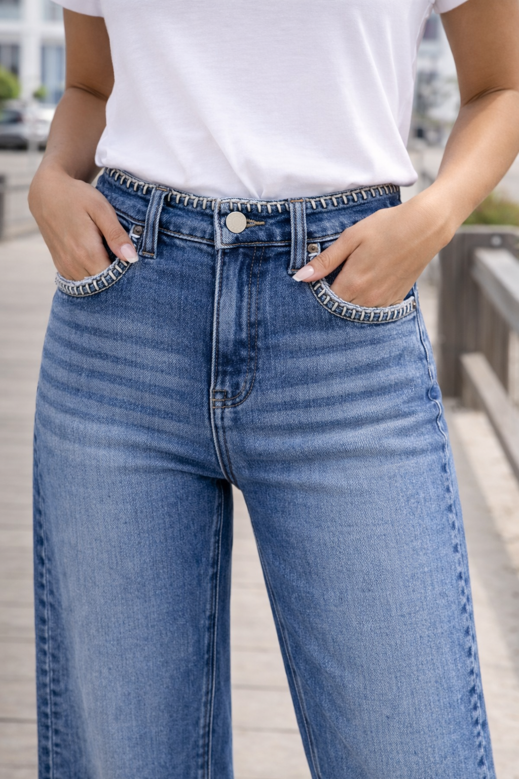 High Rise Crop Wide Jeans With Embroidered Details