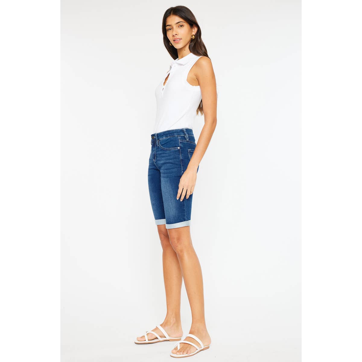 Final Sale - Mid Rise Bermuda Medium Wash