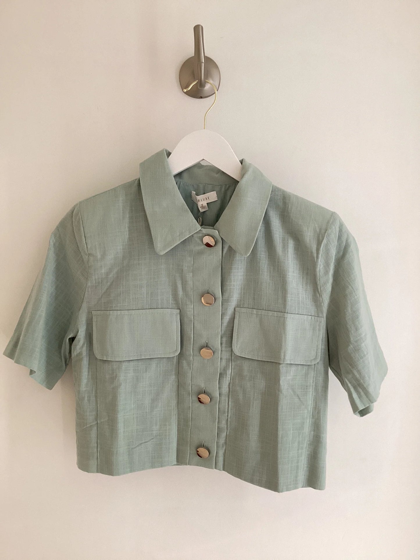 Final Sale - Cropped Button Down Top