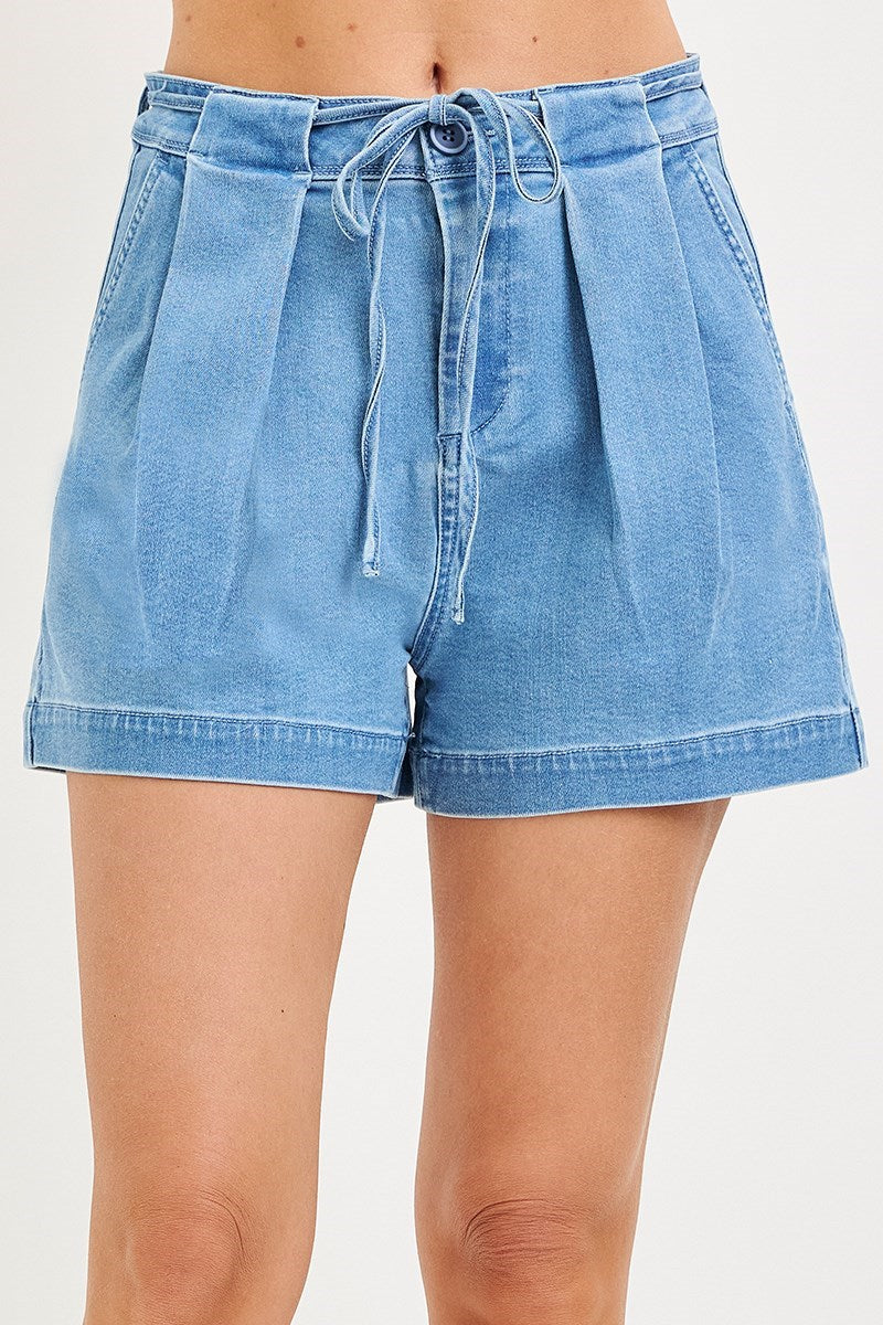 Slouchy Pleated Shorts With String