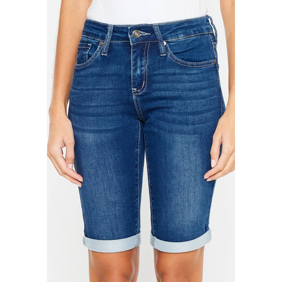 Final Sale - Mid Rise Bermuda Medium Wash