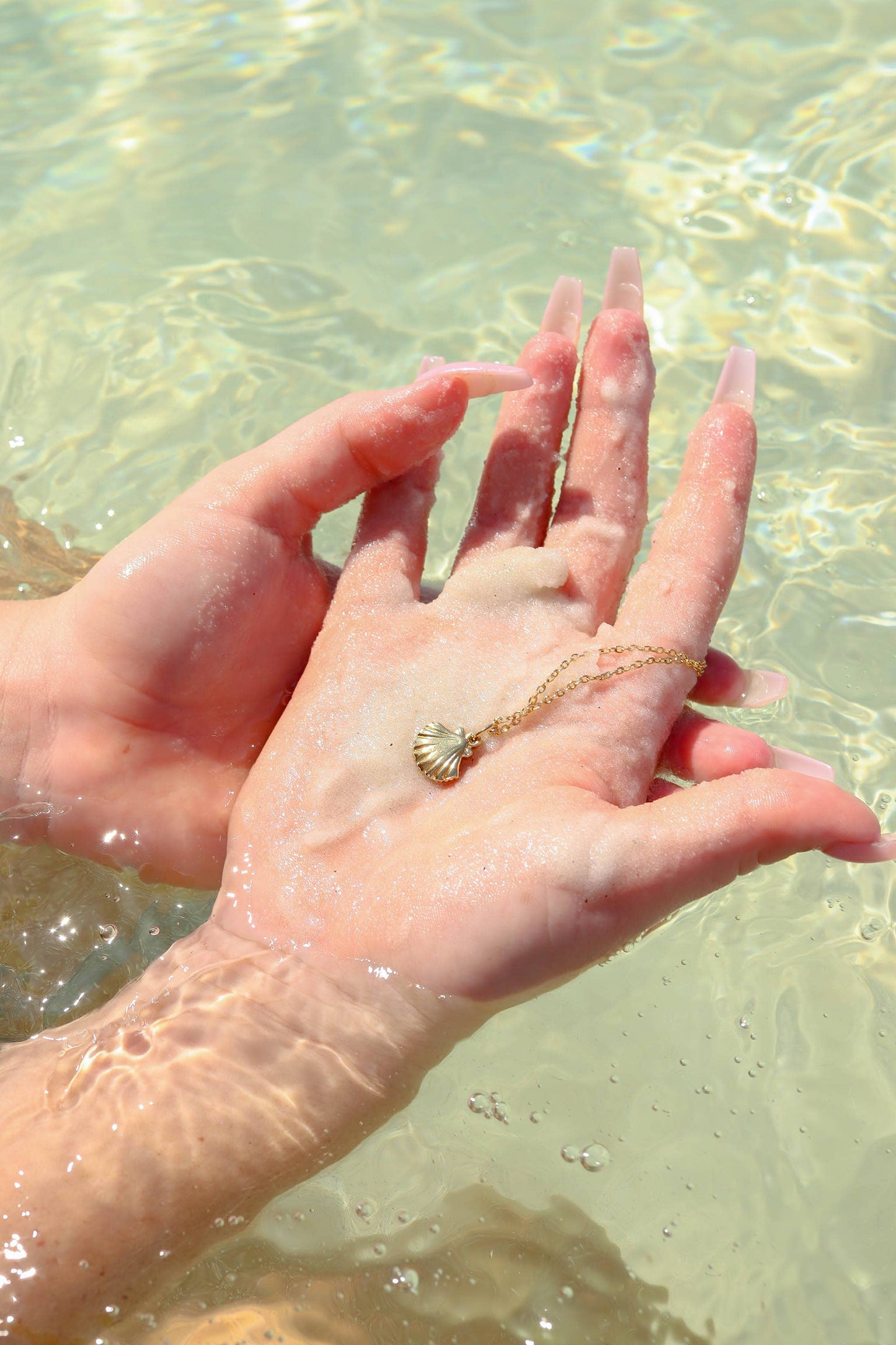 18K Gold PVD Stainless Steel Clam Shell Charm