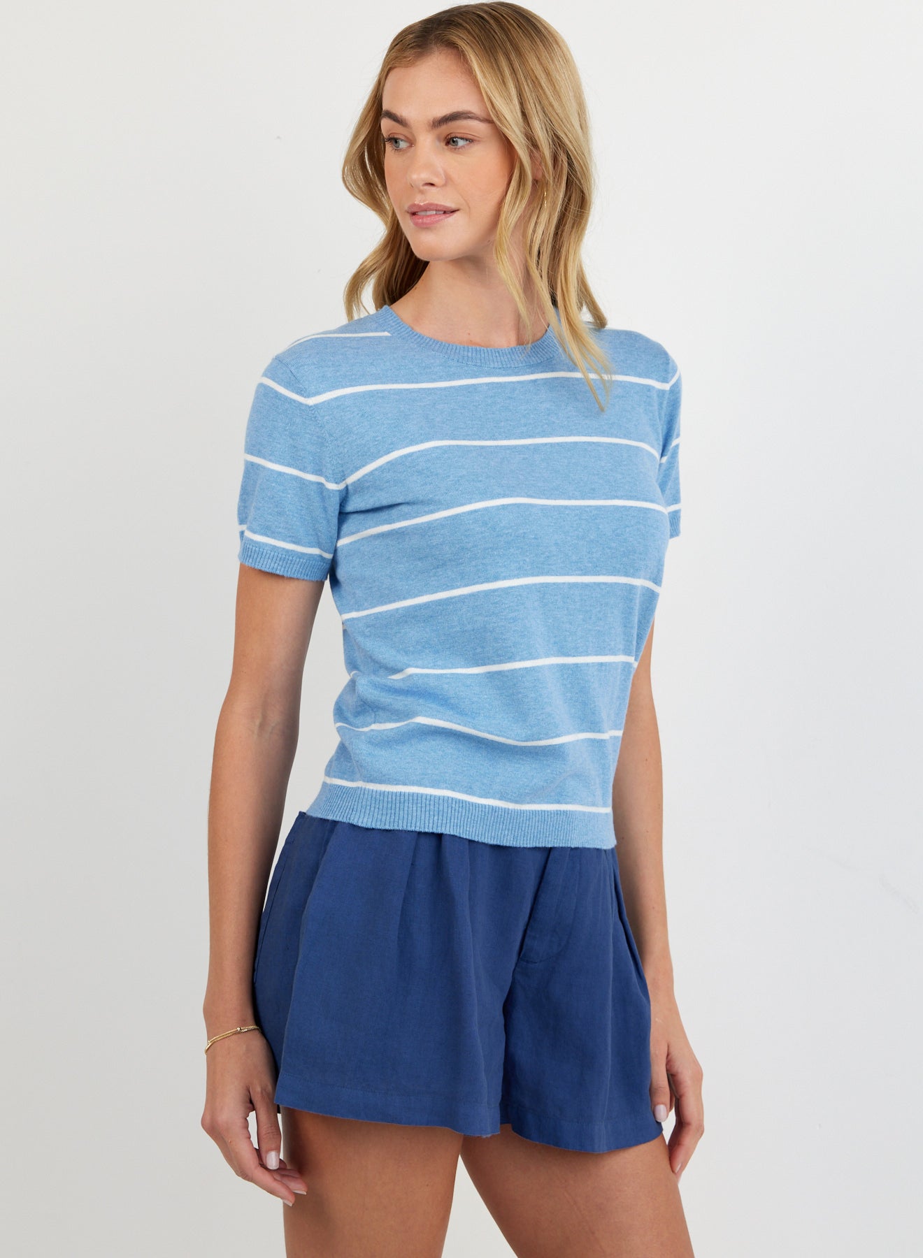 Short Sleeve Crew Neck Knit Top