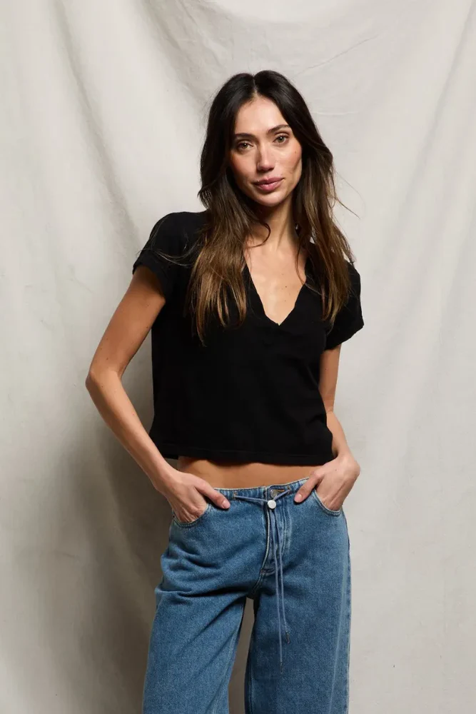 Alanis V-Neck Tee