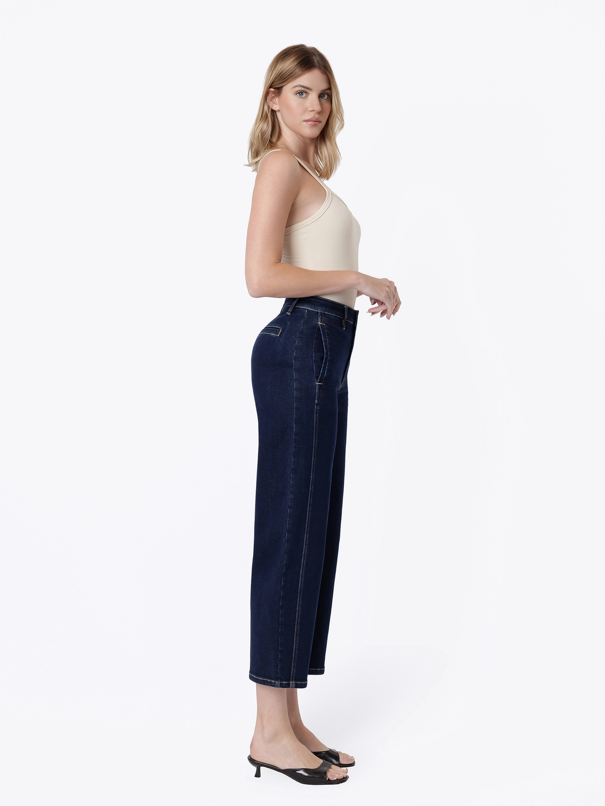 High Rise Seam Detail Welt Pocket Barrel Jeans