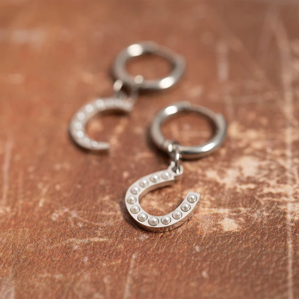 18K Gold PVD  Pearl Horseshoe Charm 15mm