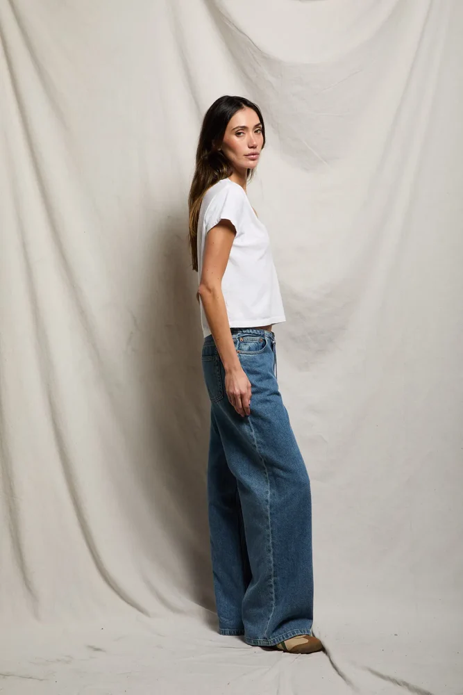 Alanis V-Neck Tee
