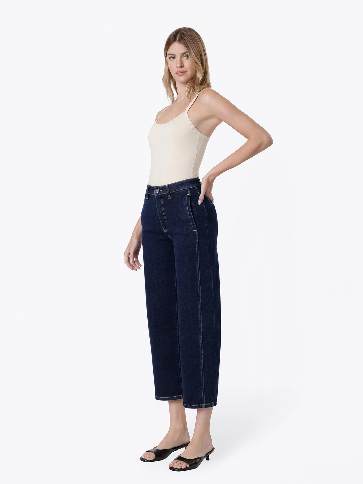 High Rise Seam Detail Welt Pocket Barrel Jeans